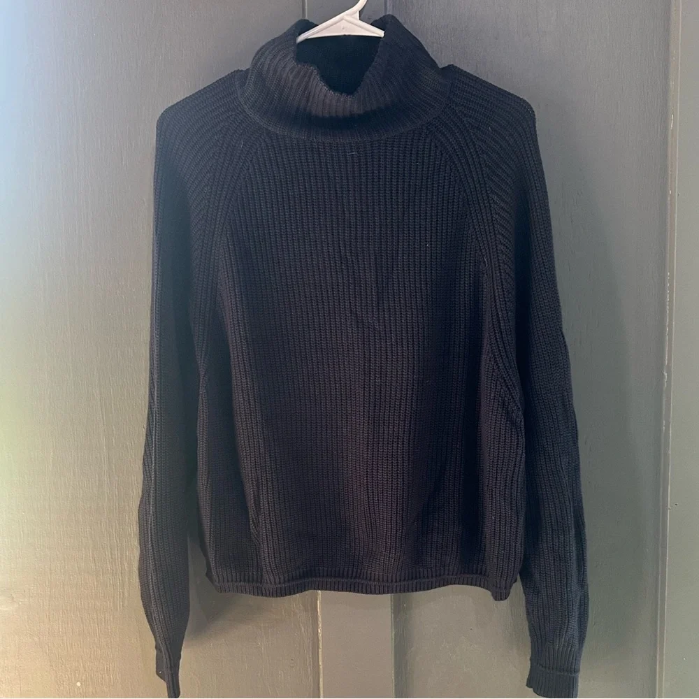 Lululemon Sweater - 8 - Navy - Picture 1 of 5